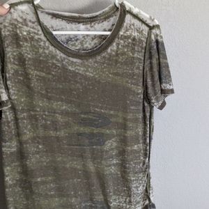 Small distressed z supply tee